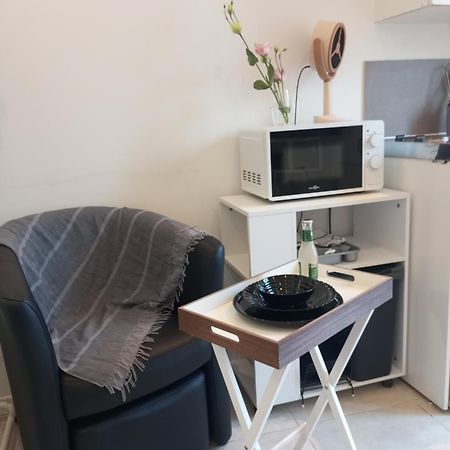 Studio De 14M2 Dans Une Maison กาญเนอ-ซูร์-แมร์ ภายนอก รูปภาพ