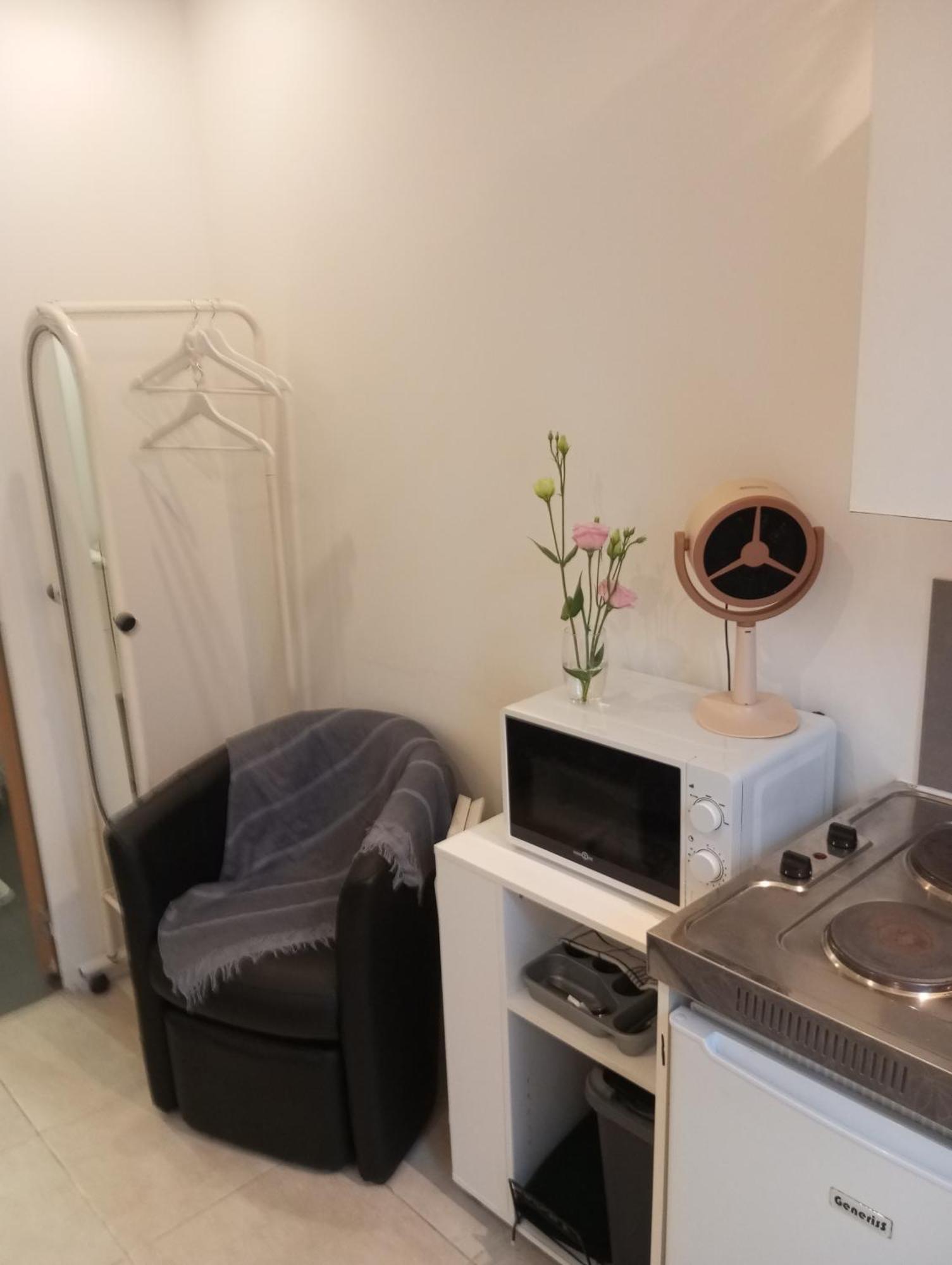 Studio De 14M2 Dans Une Maison กาญเนอ-ซูร์-แมร์ ภายนอก รูปภาพ