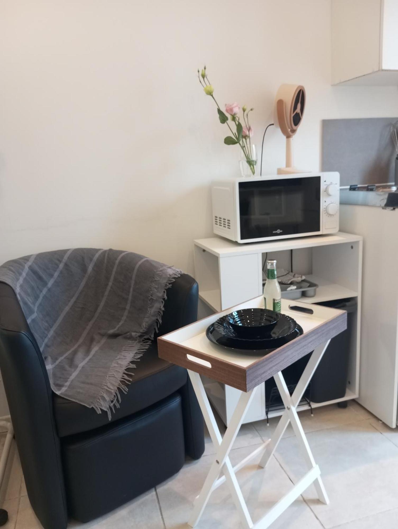 Studio De 14M2 Dans Une Maison กาญเนอ-ซูร์-แมร์ ภายนอก รูปภาพ
