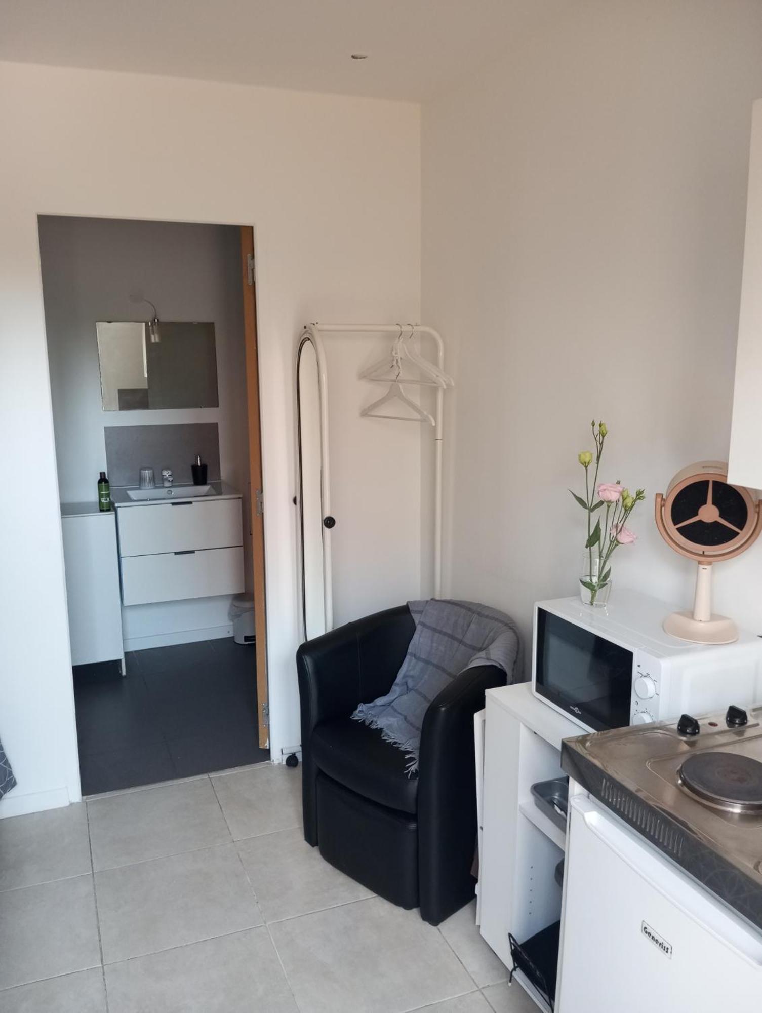 Studio De 14M2 Dans Une Maison กาญเนอ-ซูร์-แมร์ ภายนอก รูปภาพ